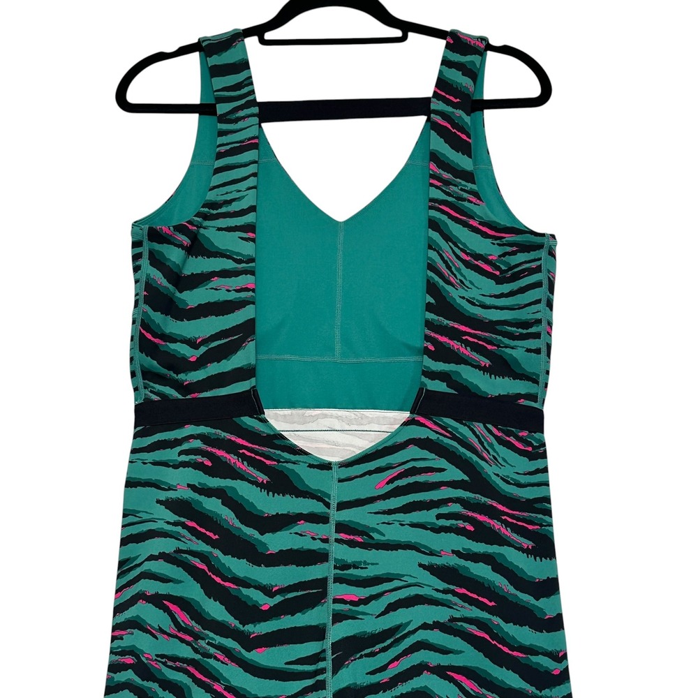 Fabletics Bodysuit Jumpsuit Motion 365+ Tiger Print Cutout‎ Green Black Pink XL - Picture 12 of 16